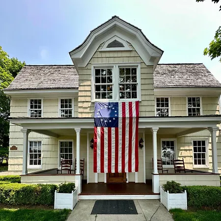 Bed and breakfast The 1708 House